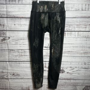 High-Waist Black Olive Patterned Leggings